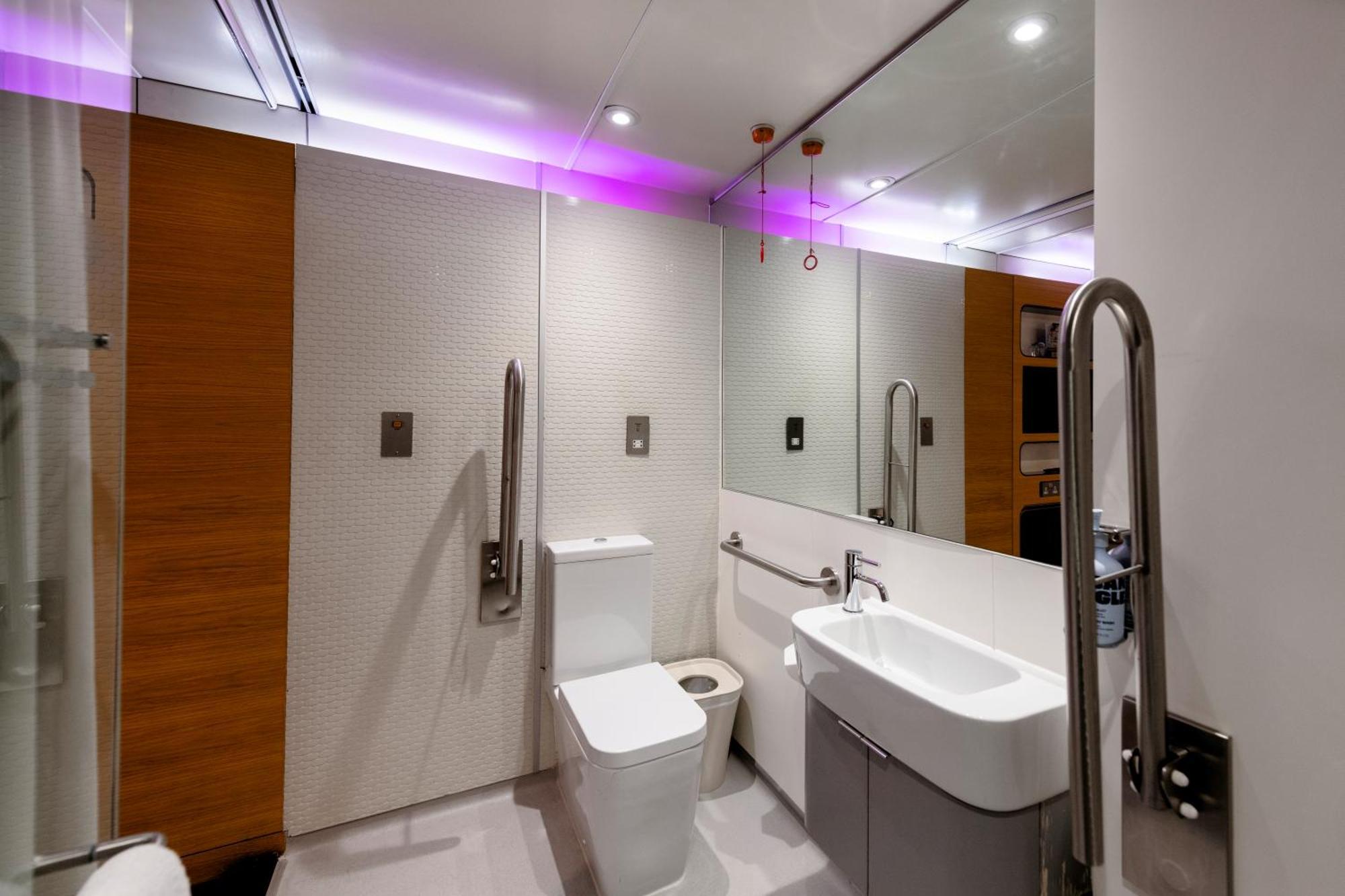 Yotelair London Gatwick Airport Horley Exterior photo